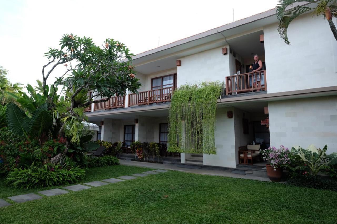 Wisma tamu Kayu Sugih Palace *